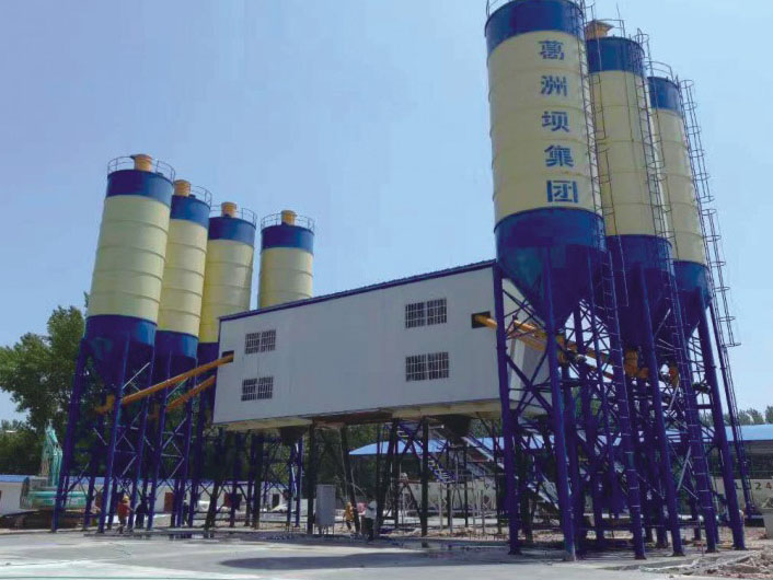 葛洲壩集團禹鐵路施工現(xiàn)場2HZS90站工程站